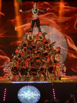  Faisal Khan a.k.a Maharana Pratap gives a stellar performance at the grand opening of KBC