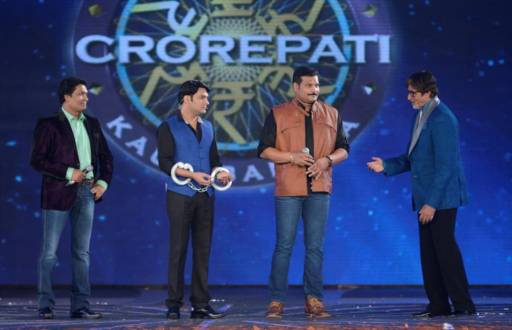  Team CID Abhijeet and Daya with Comedy king Kapil Sharma and Host Amitabh Bachchan