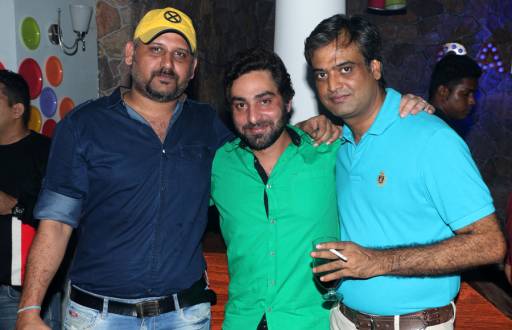 Praneet Bhat with pals