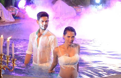 Keith-Rochelle's SIZZLING performance in Bigg Boss 9 finale