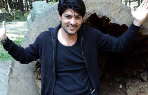Anas Rashid- This talented man might play the role of a halwai in his show, but he is a Masters in psychology.