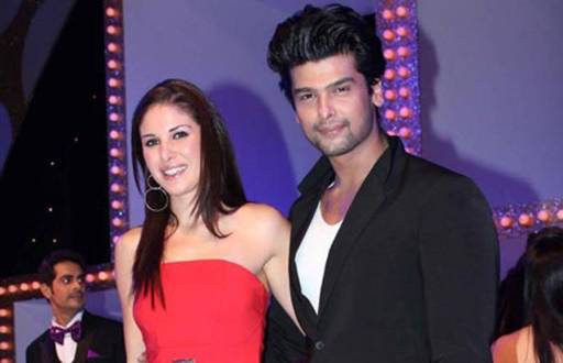 Kushal Tandon and Elena Boeva - Kushal was once in a serious relationship with Bulgarian model and actress Elena Boeva. The lovely jodi had also participated in couple dance reality show Nach Baliye. 