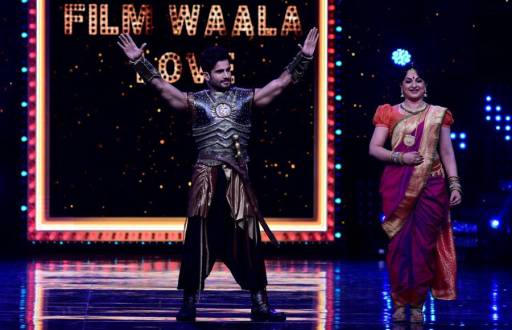 Hosts - Karan Tacker & Upasana Singh as Bahubali on the sets of Nach Baliye 
