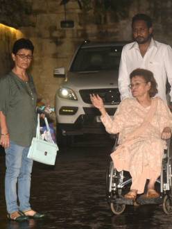 Celebs spotted at Shashi Kapoor's residence