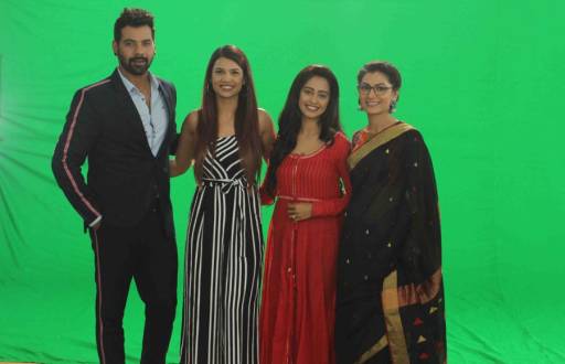 Check out the looks of Kumkum Bhagya actors post the leap 