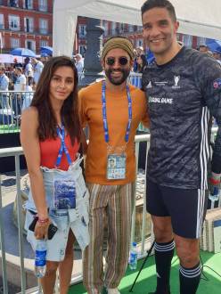 Farhan Akhtar and Shibani Dandekar meet Football legends