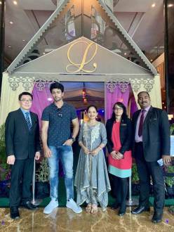 Nishant & Gia become Shahrukh & Anushka in Penang -Malaysia