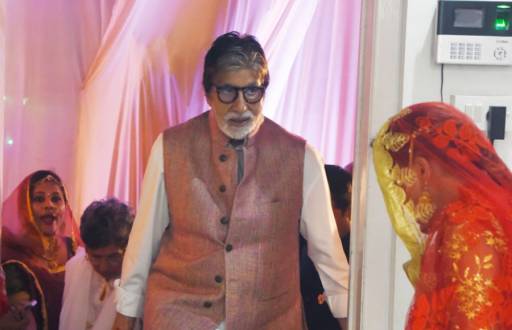 Amitabh Bachchan pays a surprise visit at a salon