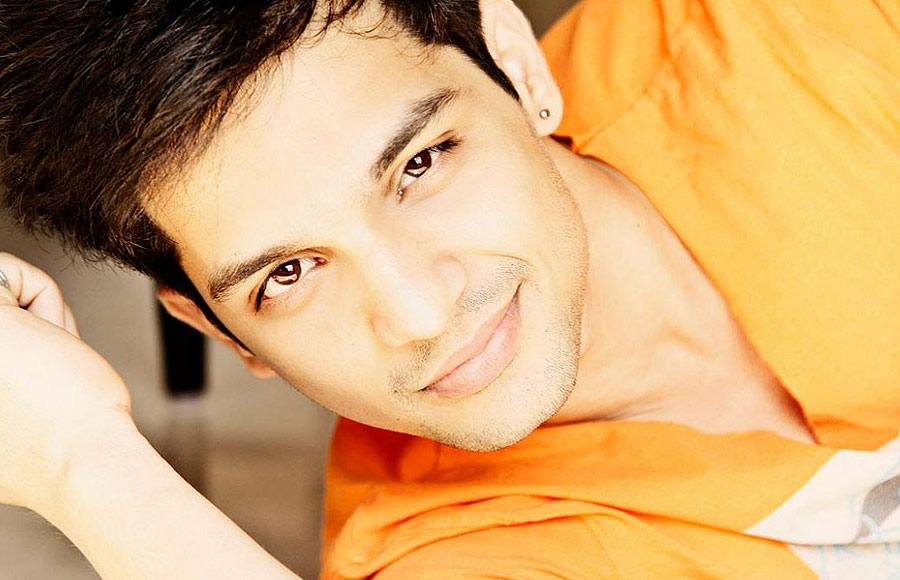 Yuvraj Thakur - He earned Rs 5000 when he did an advertisement at the age of 19.