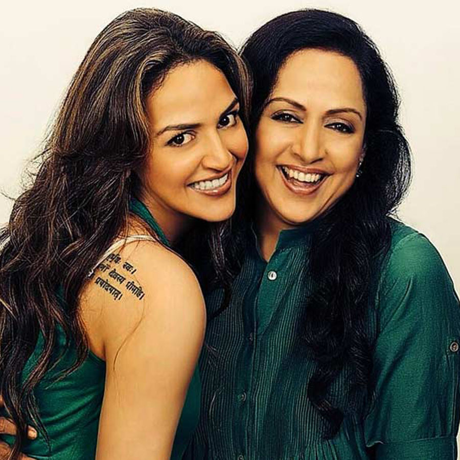 Hema Malini and her daughter Esha Deol