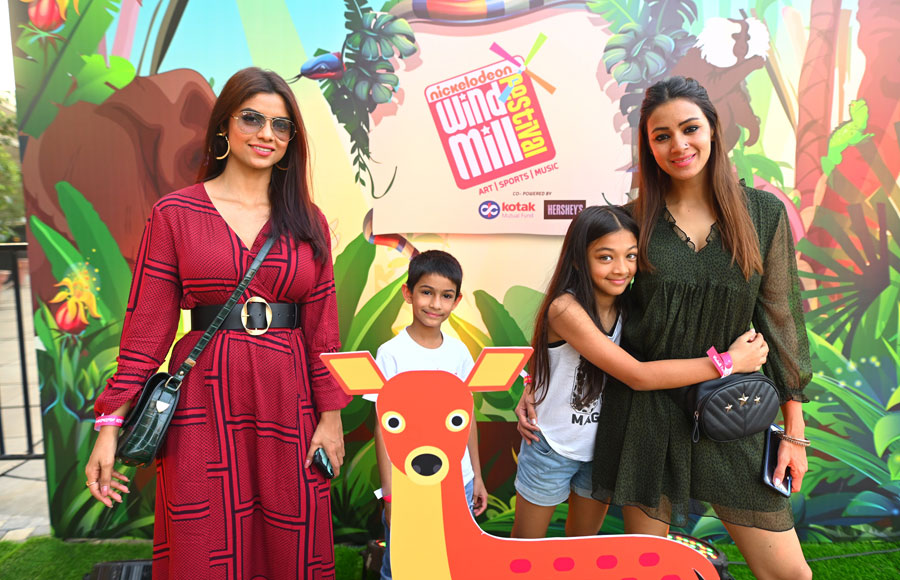 Celebs along with their kids at  Nickelodeon WindMill Festival!