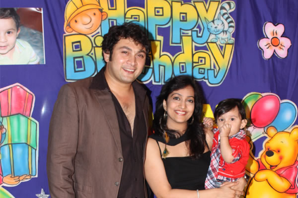 Rajesh Kumar with wife Madhavi and son Ahaan