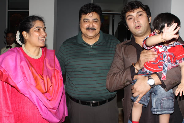 Satish Shah with wife Madhu and Rajesh Kumar