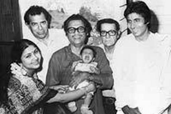 Kishor Kumar with wife And Dara Singh,Amitabh bachchan