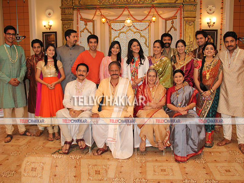 "Khamoshiyaan" team 