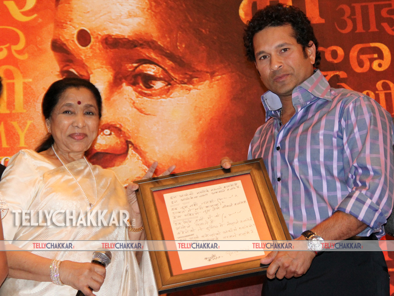 Asha Bhosle And Sachin Tendulkar