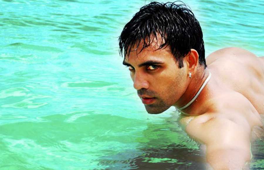 TV actors in swimming pool