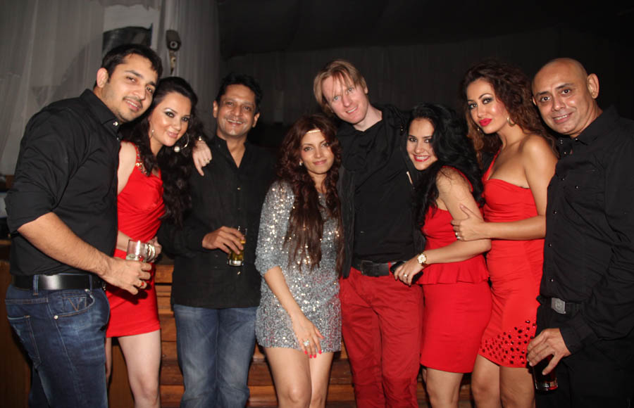 Hitesh Keswani,Amani Turde,Sanjay lohia, Shama Sikander,Alex O Neil, Liza Malik,Jamila,Askari