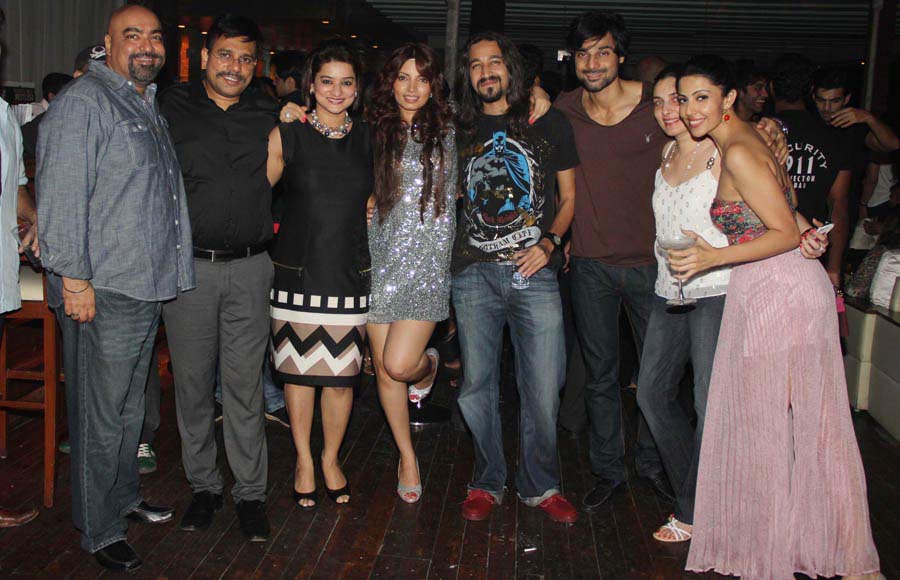 Vickey Tejwani-Vipul D. Shah,Shruti tejwani,Shama sikander, saiwyn Quadras, hanif hillal,Ami, Poppy Jabbal