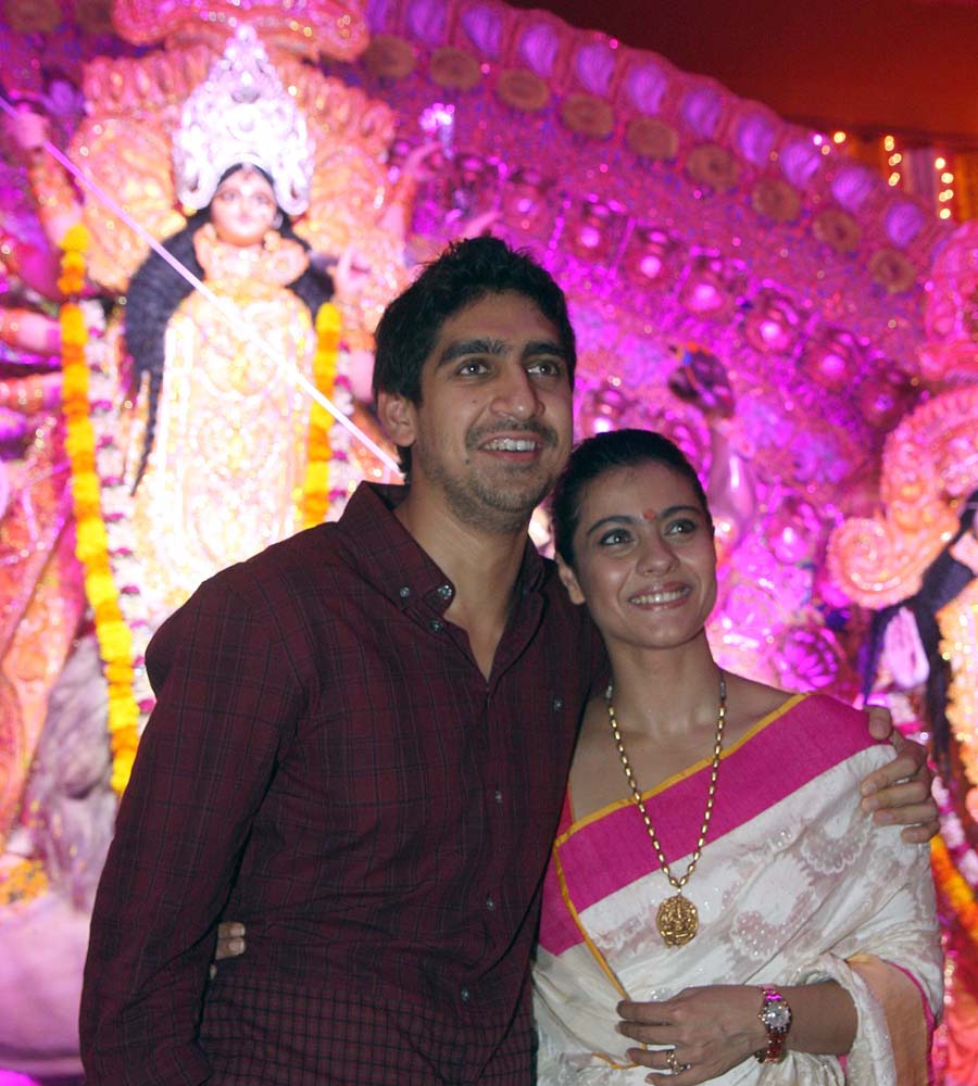 Celebs galore at The North Bengal Sarbajanin Durga Puja, Tulip Star, Juhu (Mumbai)