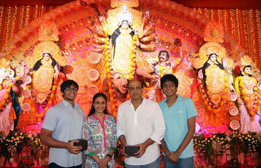 Celebs galore at The North Bengal Sarbajanin Durga Puja, Tulip Star, Juhu (Mumbai)