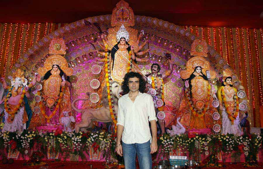 Celebs galore at The North Bengal Sarbajanin Durga Puja, Tulip Star, Juhu (Mumbai)