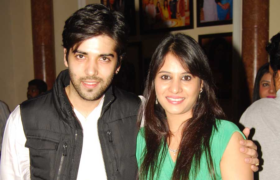 Kinshuk Mahajan with wife Divya