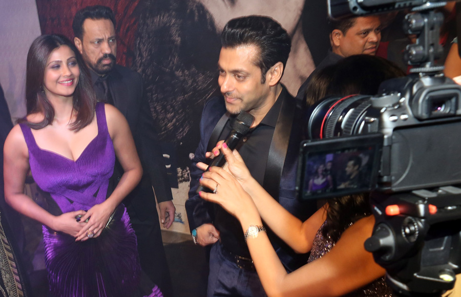 Salman Khan and Daisy Shah at Dubai for Jai Ho Premiere