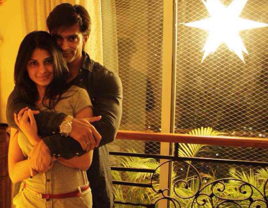  Karan Singh Grover and Jennifer