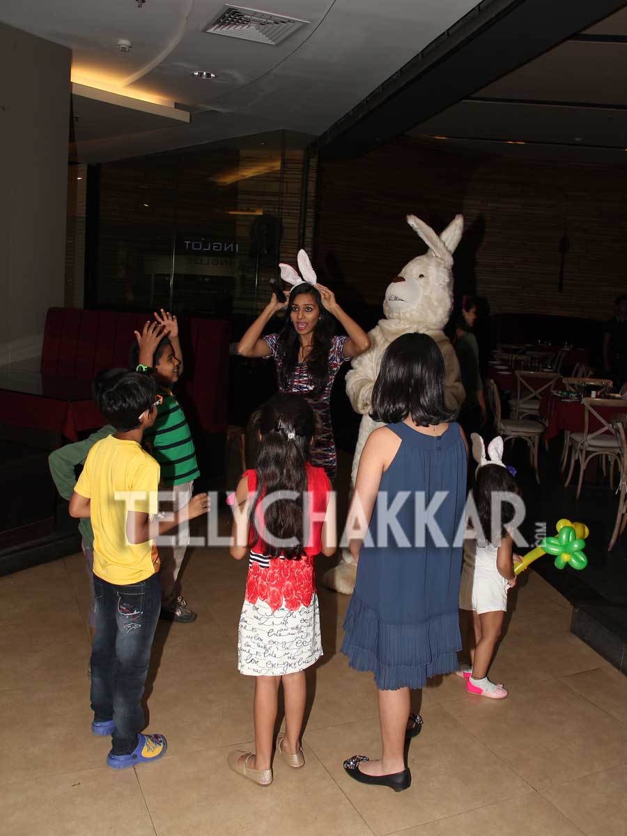 Munisha, Barkha and Mazhar throw pre-Easter party