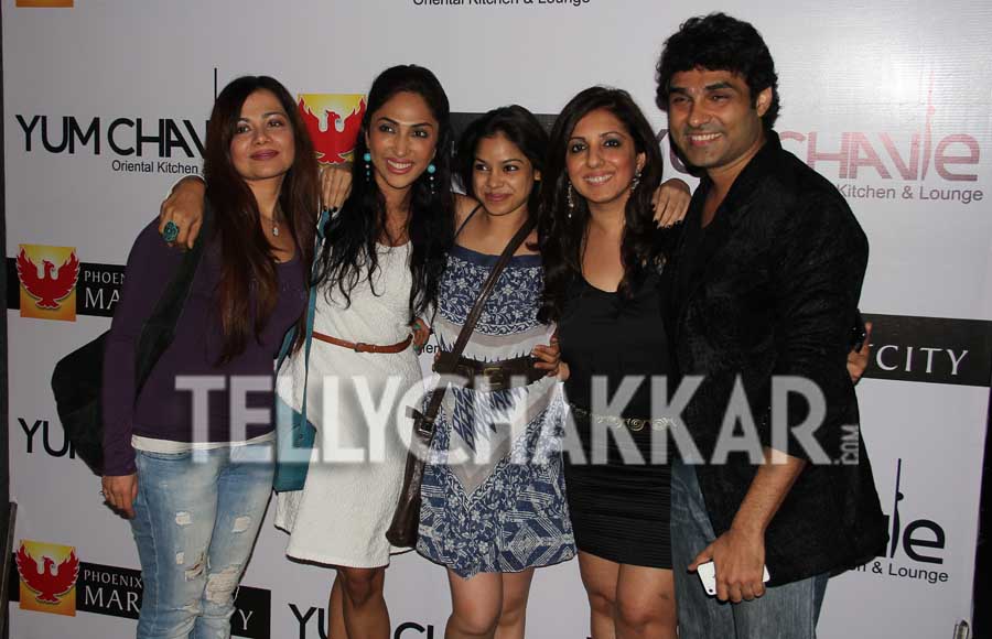 Munisha, Barkha and Mazhar throw pre-Easter party