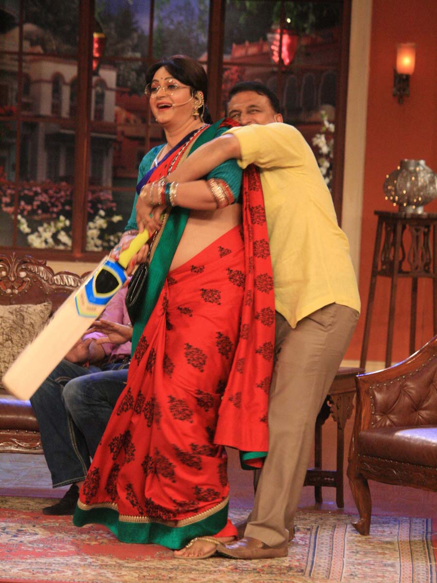 Virender Sehwag and Sunil Gavaskar on the sets of Comedy Nights with Kapil