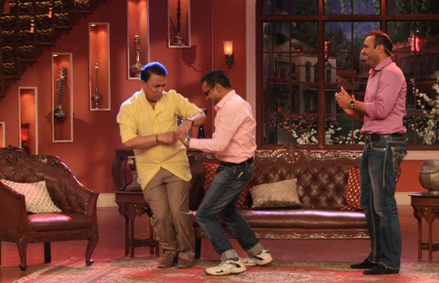 Virender Sehwag and Sunil Gavaskar on the sets of Comedy Nights with Kapil