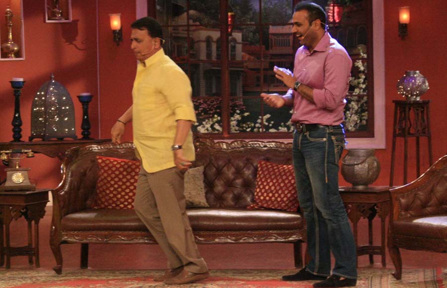 Virender Sehwag and Sunil Gavaskar on the sets of Comedy Nights with Kapil