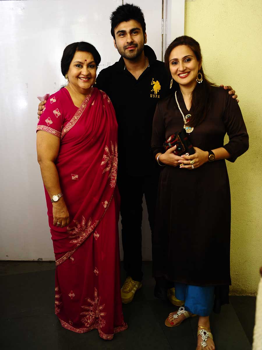 Arya Babbar, Nadira Babbar and Juhi