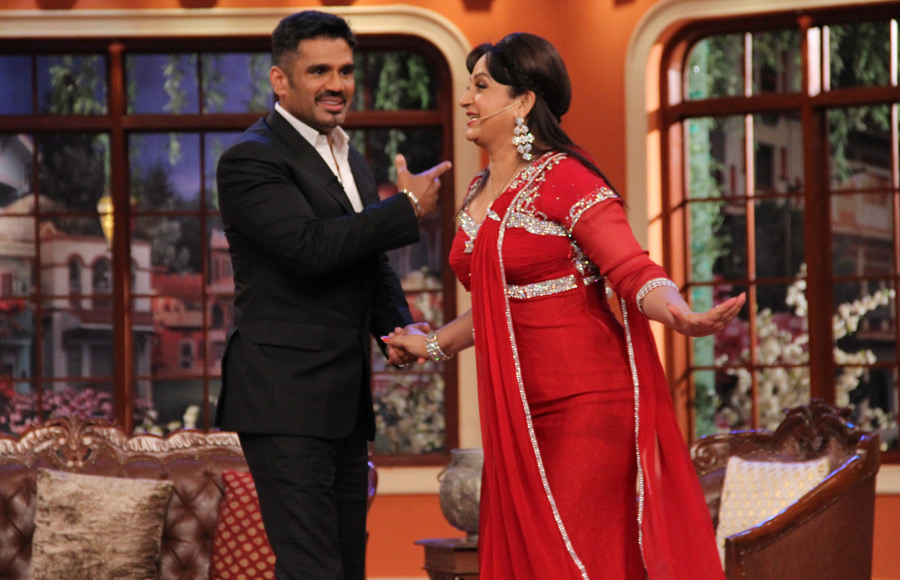  Sunil Shetty  with Bua aka Upasana Singh on the sets of Comedy Nights With Kapil