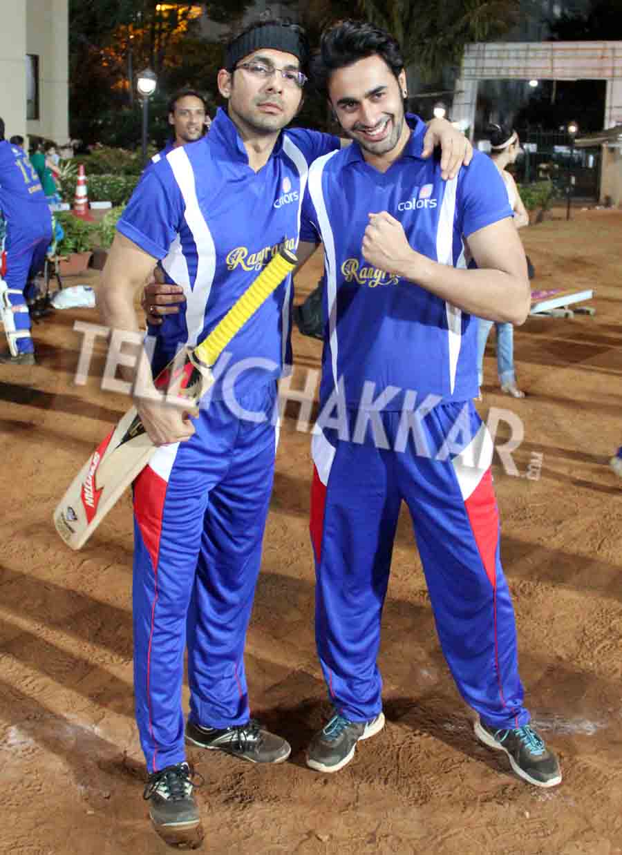 Cricket Match: Team Rangrasiya and Beintehaa