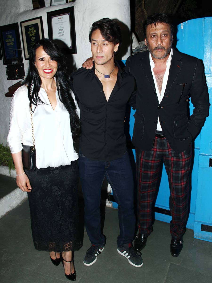 Ayesha Shroff,Tiger Shroff and Jackie Shroff