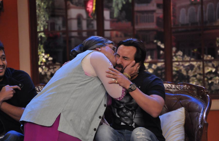 Dadi gives Saif Ali Khan a Shagun Ki Pappi