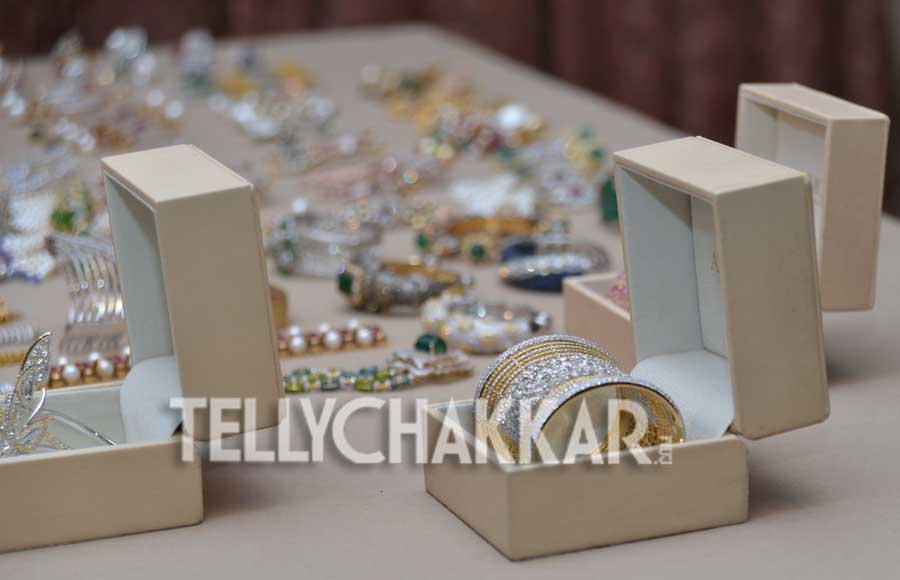 Tellychakkar.com presents Anmol Jewellers Divas for Design