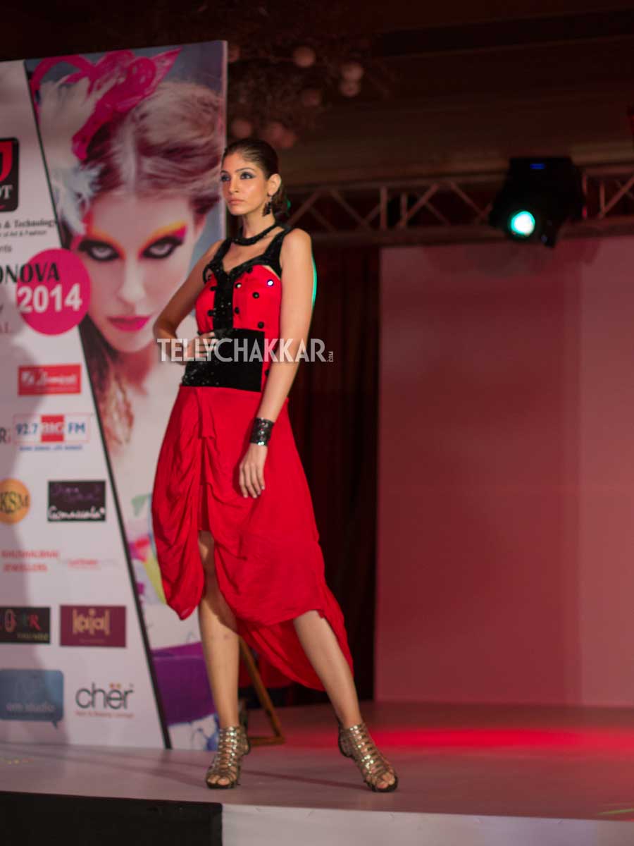 Tellychakkar.com partners Institute of Design & Technology's (Surat) event Fashionova