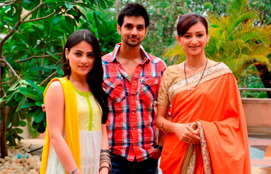 Shakti Arora with Radhika Madan and Gauri Pradhan