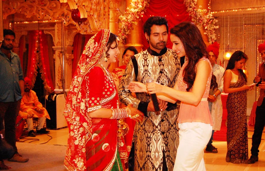 Sriti Jha,Shabbir Ahluwalia and Shraddha Kapoor