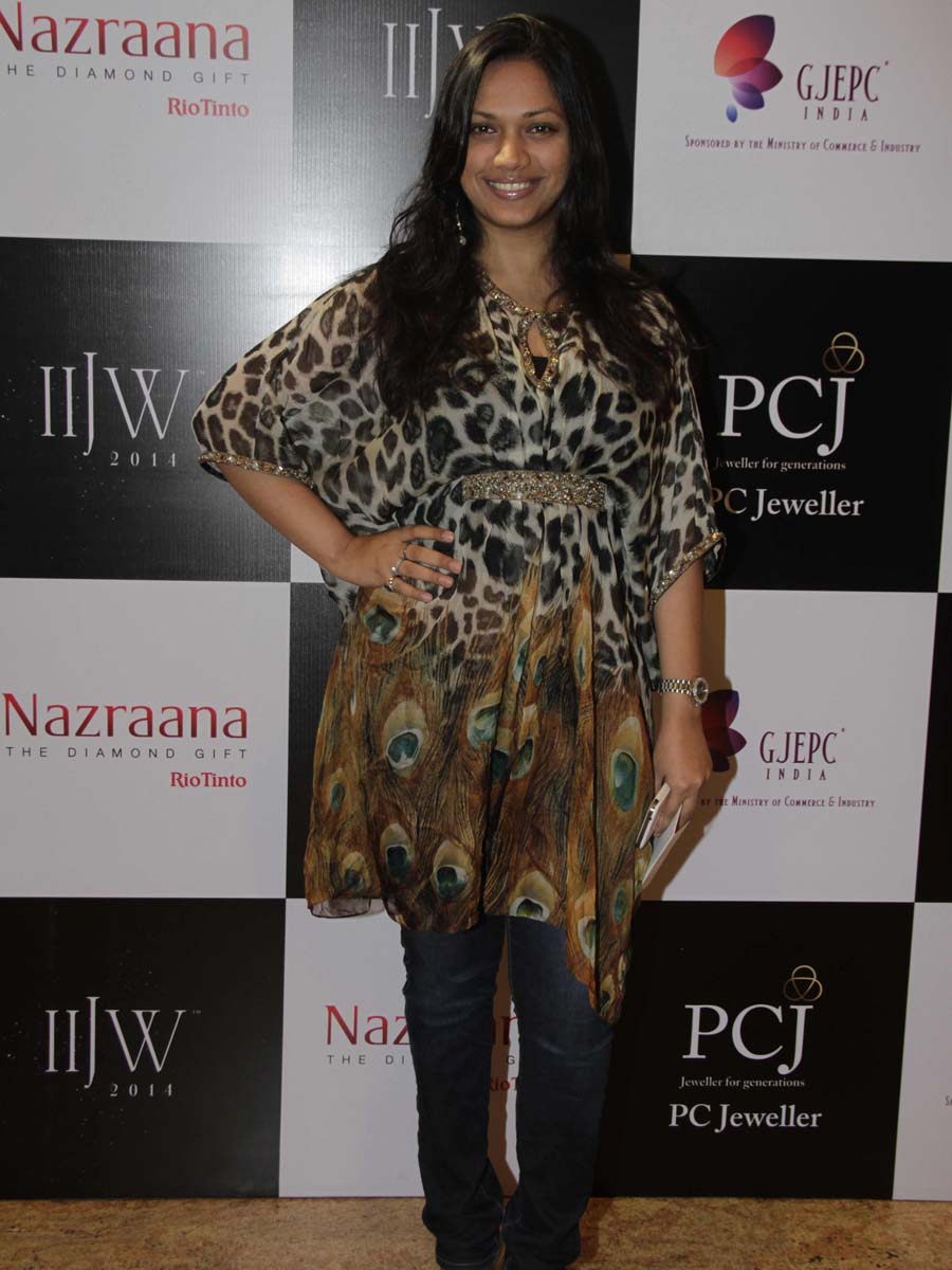 Munisha & Mazher co-host jewellery event at IIJW