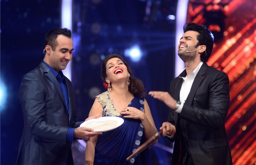 Ranvir Shorey, Madhuri Dixit Nene and Manish Paul 