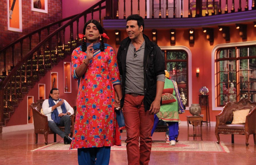 Sunil Grover and Akshay Kumar