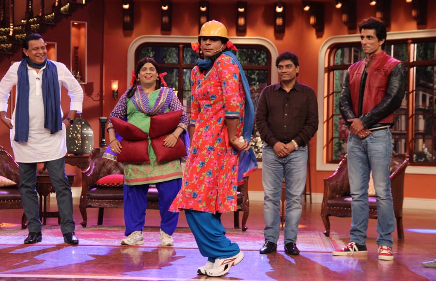 'Entertainment' cast on Comedy Nights With Kapil