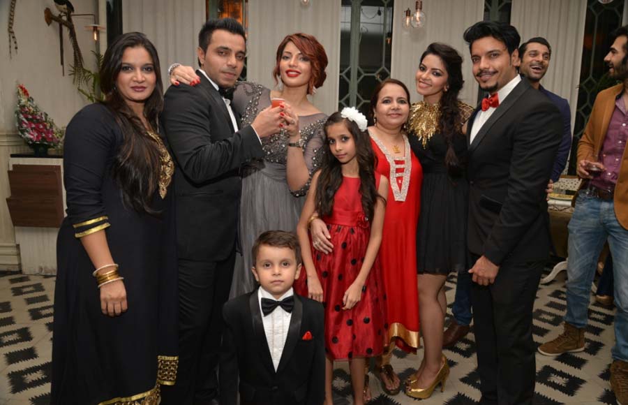  Shama Sikander with her family