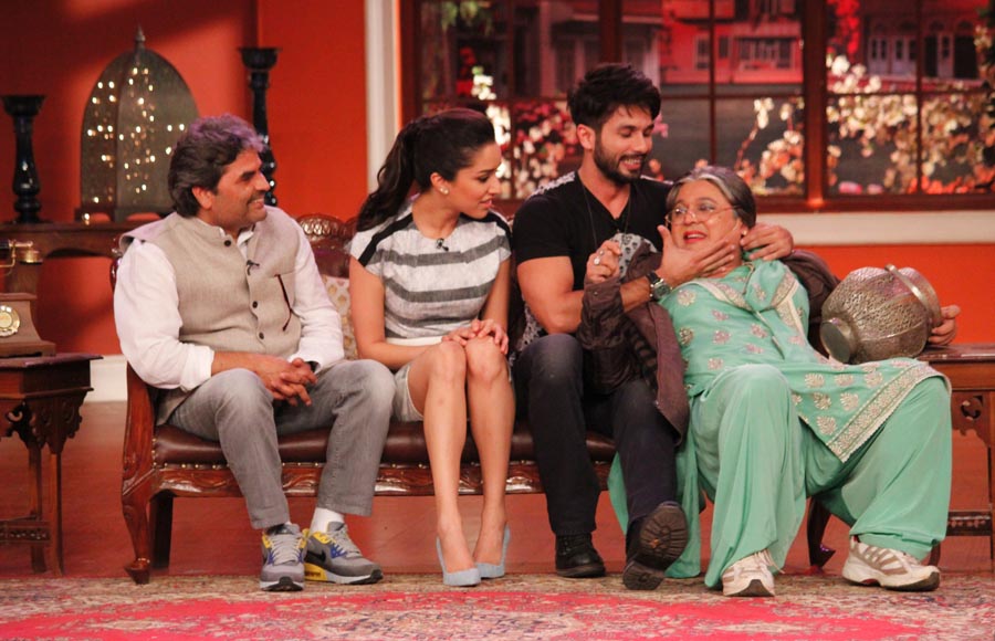 Vishal Bhardwaj, Shraddha Kapoor, Shahid Kapoor and Ali Asgar (Dadi)