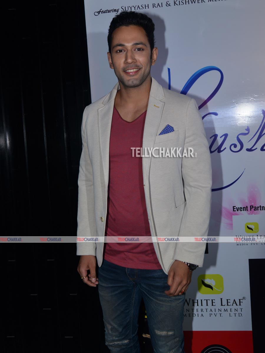 Starry launch of Suyyash Rai's single Khushnuma